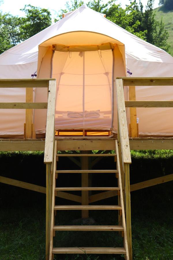 Flore'S Garden Glamping Bran  Esterno foto