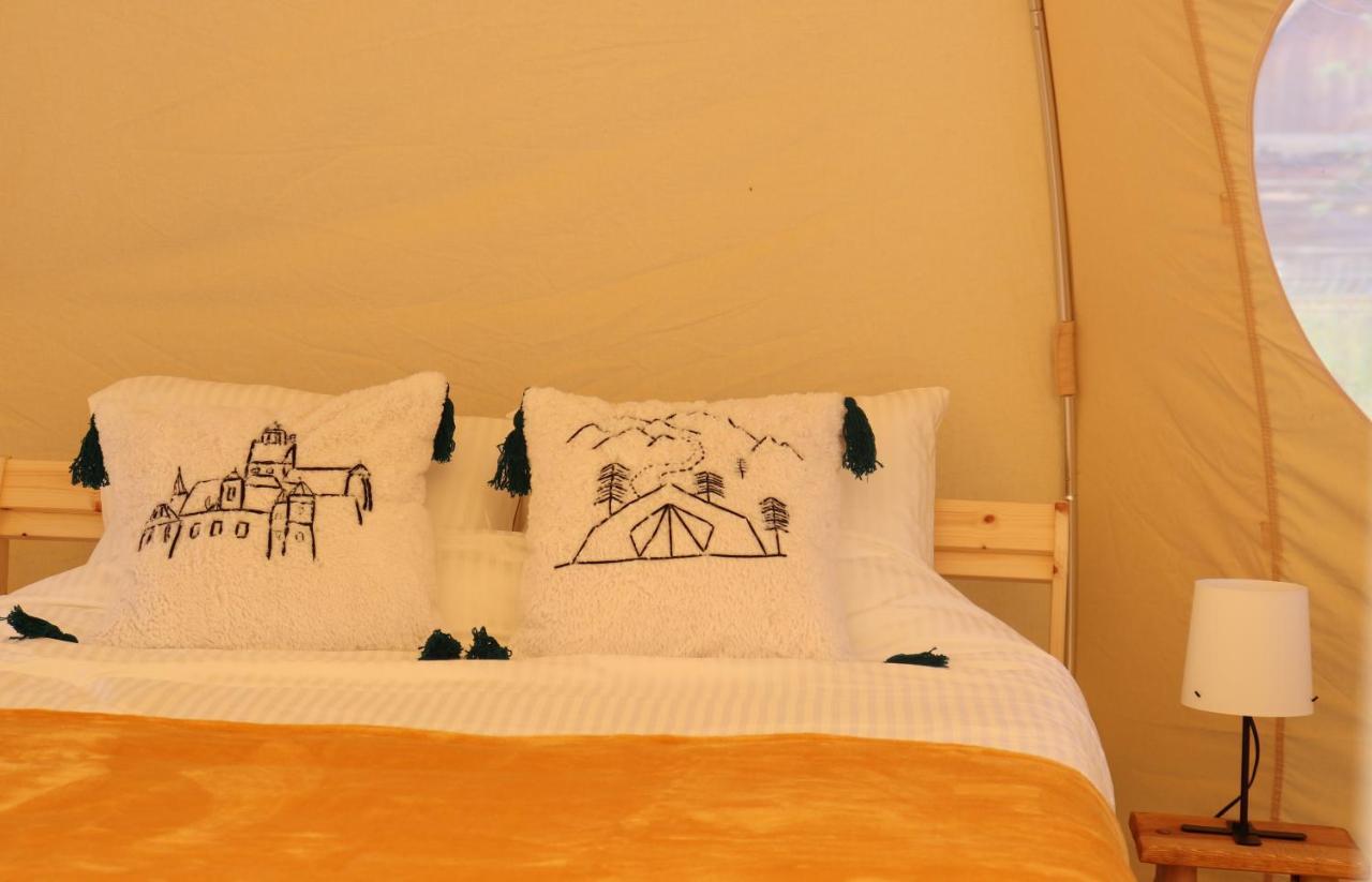 Flore'S Garden Glamping Bran  Esterno foto